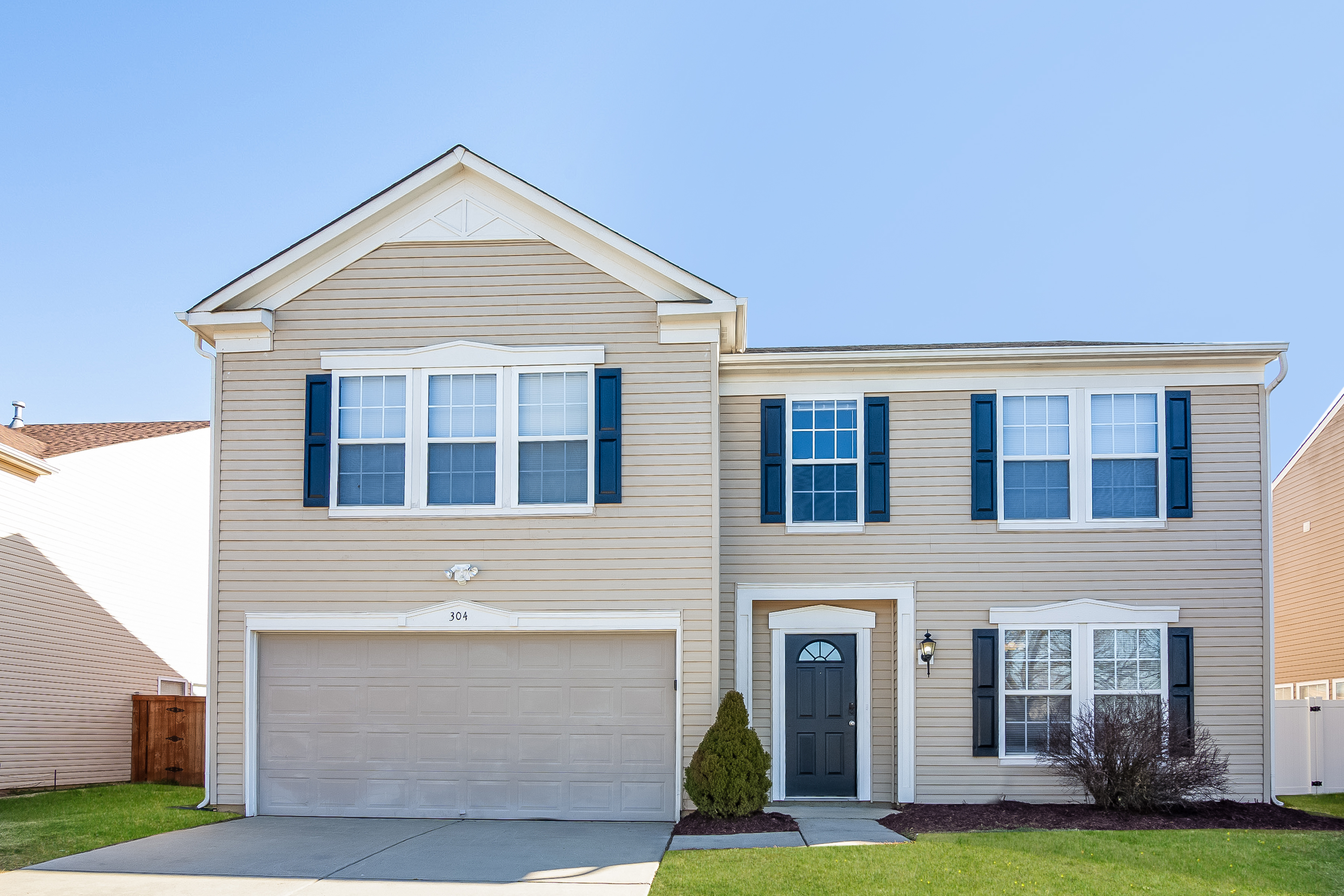 304 ZANDER WOODS CT MOUNT HOLLY, NC 28120